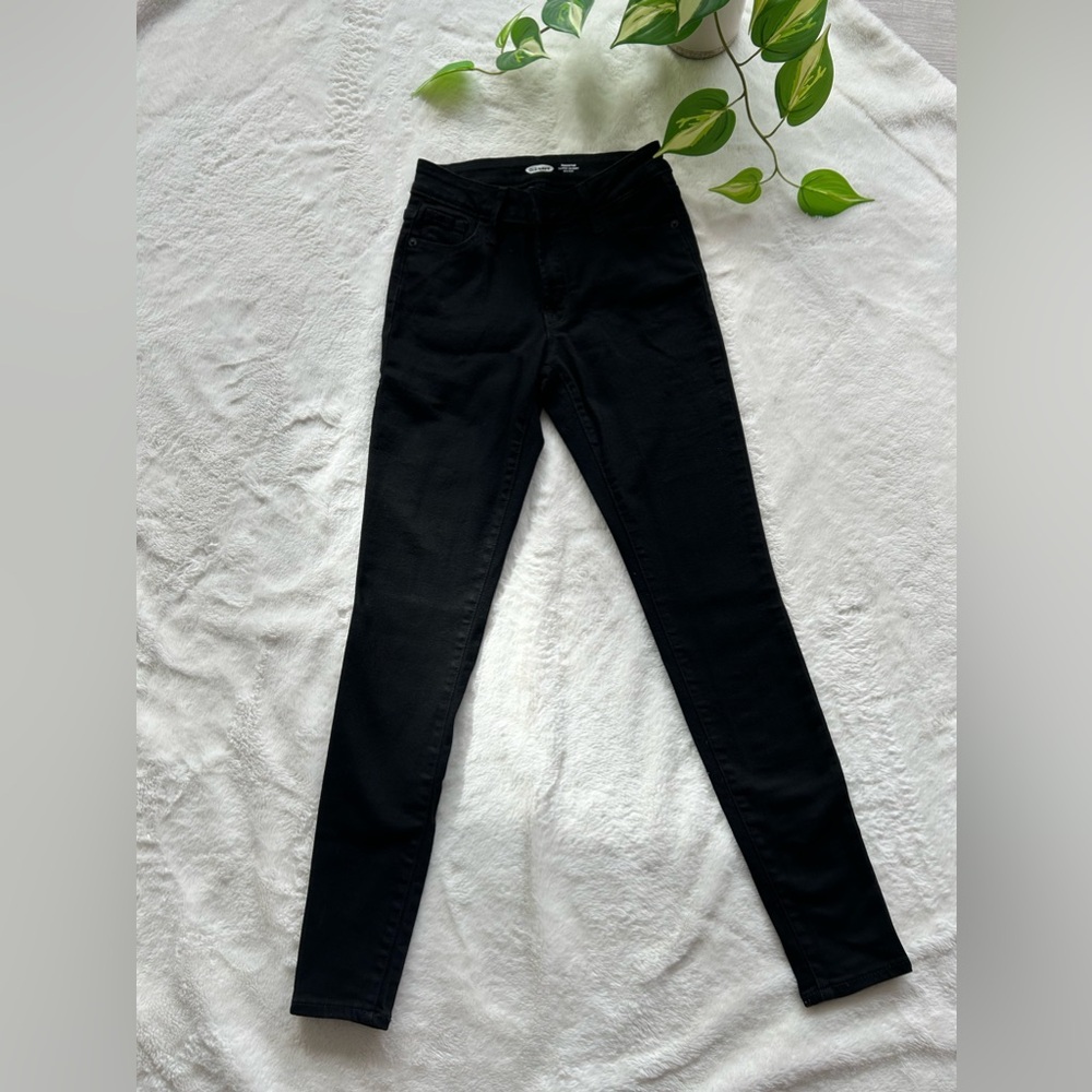 Black rockstar super skinny mid-rise jeans, perfect like new, size 0